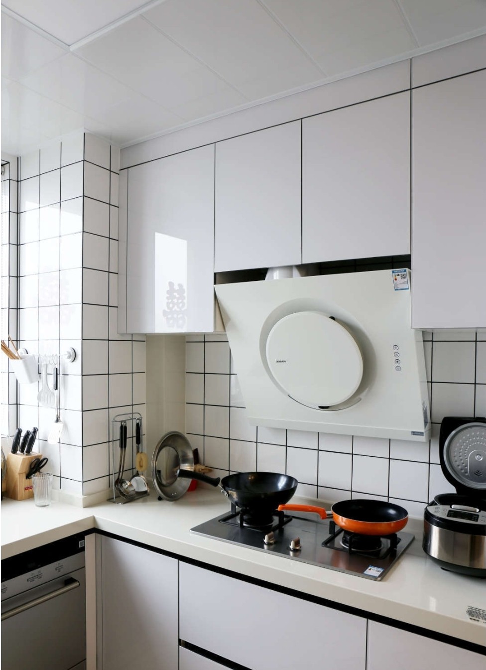 96现代三房装修效果图,一切随心，用心去感悟空间装修案例效果图-美广网(图4)