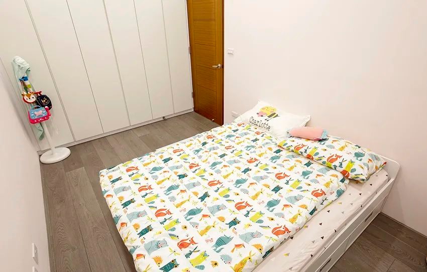 142现代四房装修效果图,142㎡现代简约装修装修案例效果图-美广网(图13) 142现代四房装修效果图,142㎡现代简约装修装修案例效果图-美广网(图13)